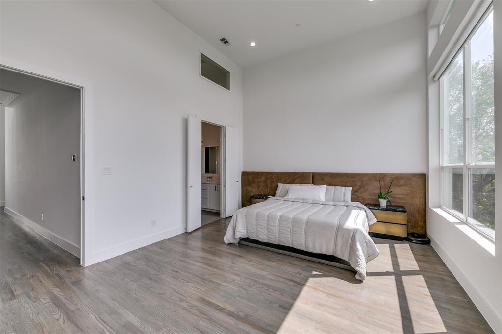 Lucas Raleigh Street - Residential Lease