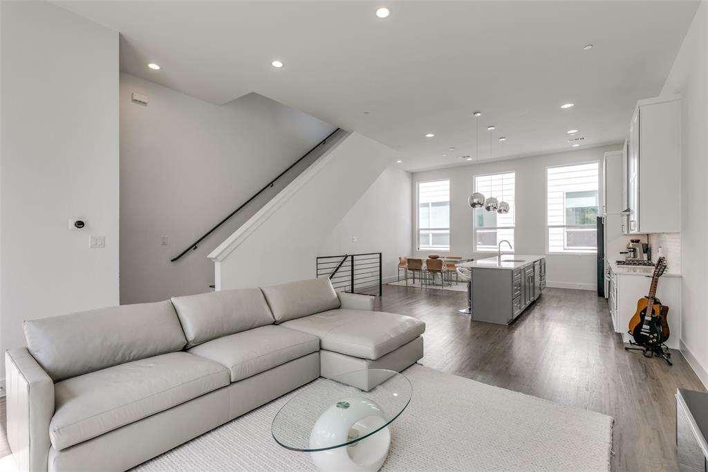 Lucas Raleigh Street - Residential Lease