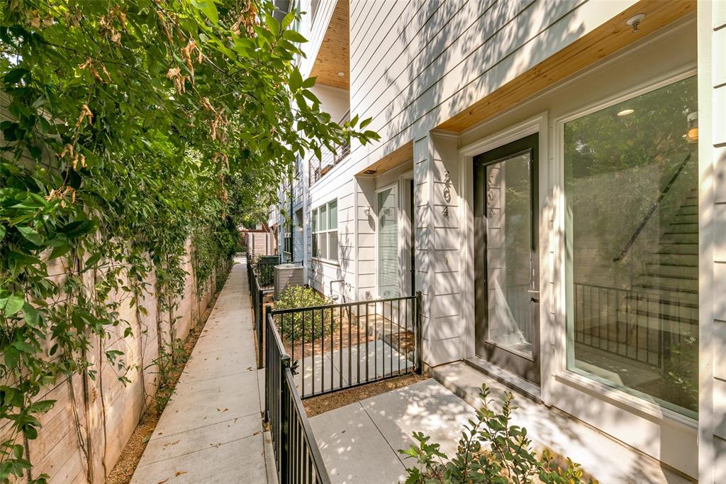 Lucas Raleigh Street - Residential Lease