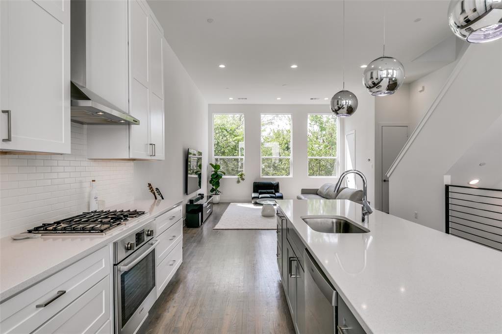 Lucas Raleigh Street - Residential Lease