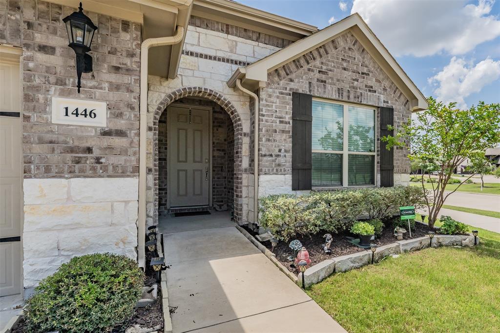 1446 White Water Way