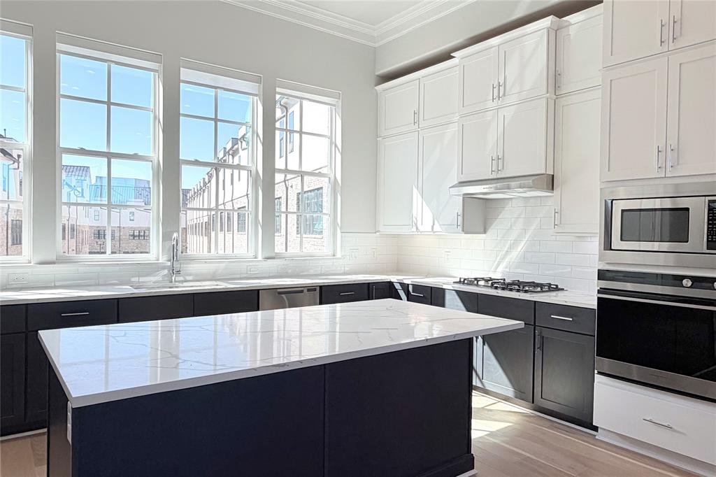 5448 Tomlinson Drive