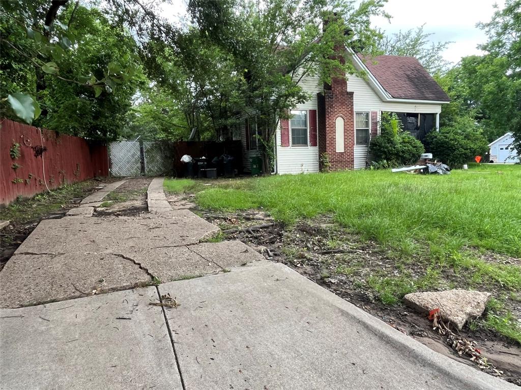200 1st Street
