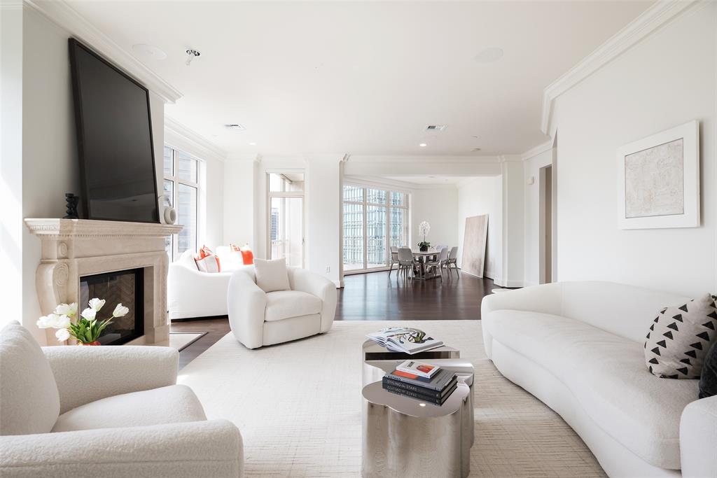 Tower & Regency Row Residence - Residential