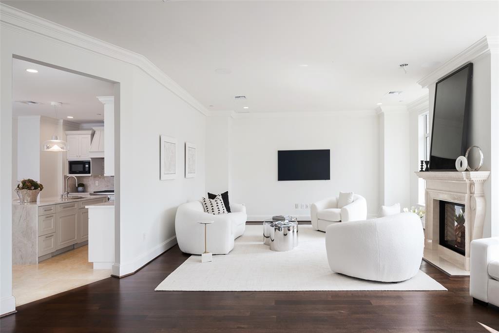 Tower & Regency Row Residence - Residential