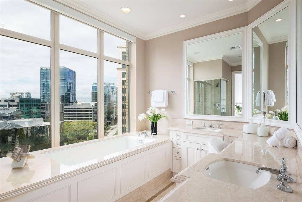 Tower & Regency Row Residence - Residential