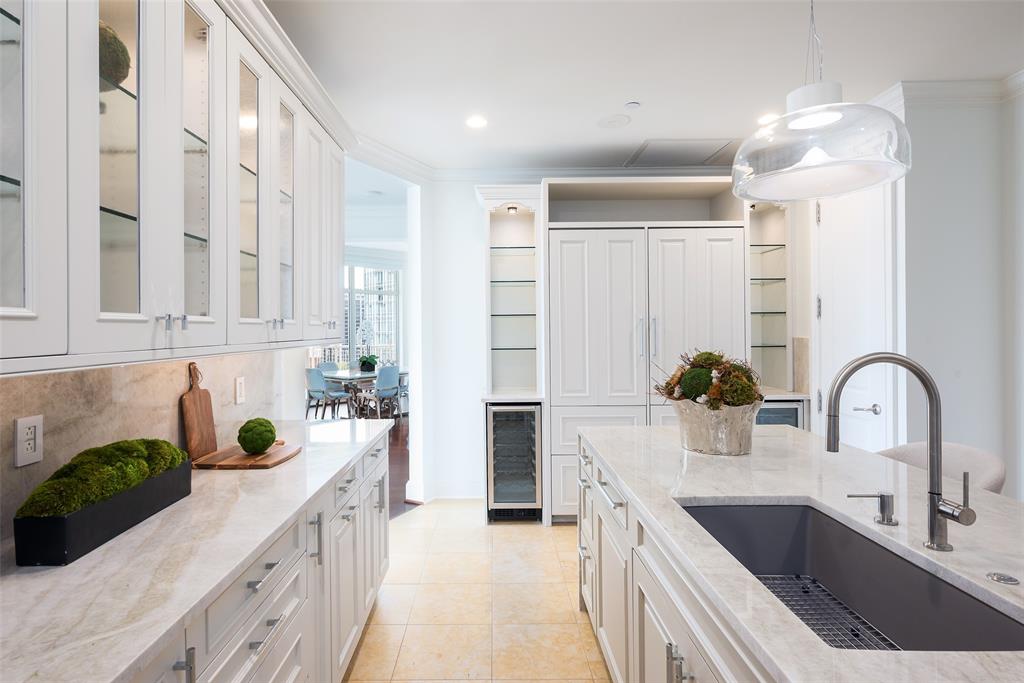 Tower & Regency Row Residence - Residential