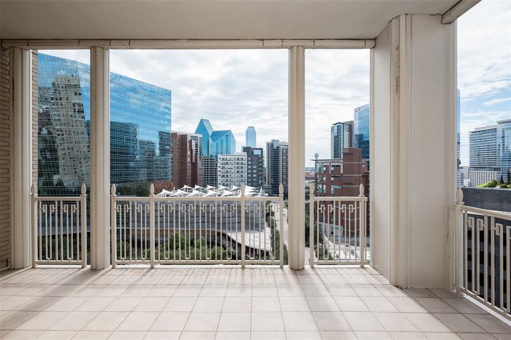 Tower & Regency Row Residence - Residential