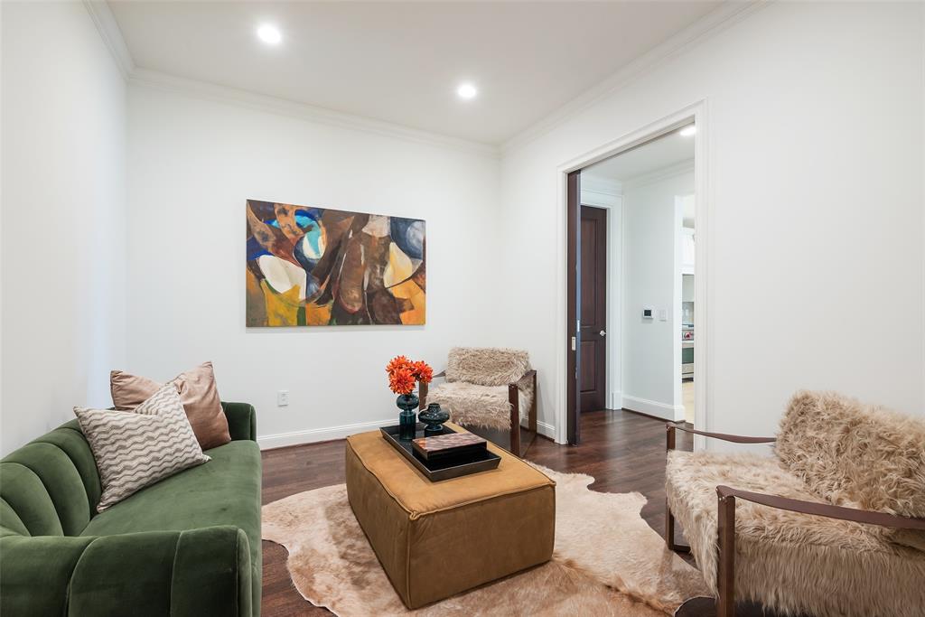 Tower & Regency Row Residence - Residential