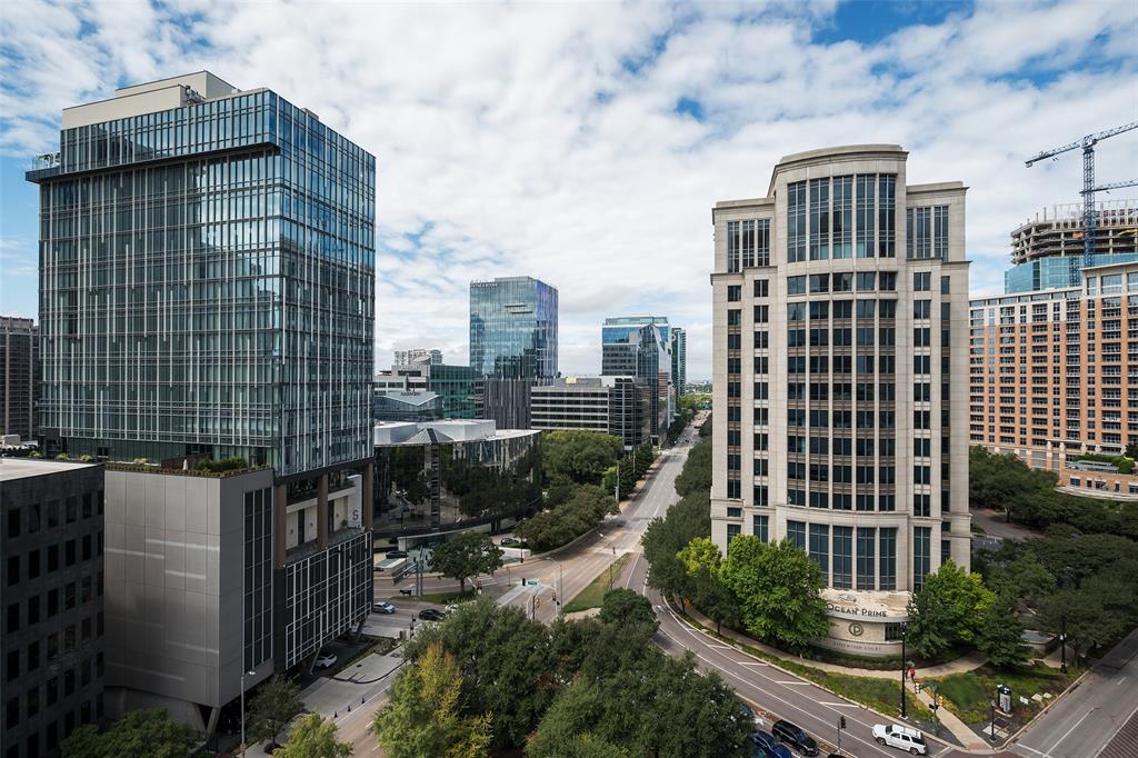 Tower & Regency Row Residence - Residential