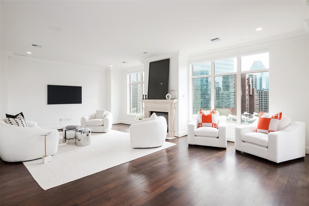 Tower & Regency Row Residence - Residential