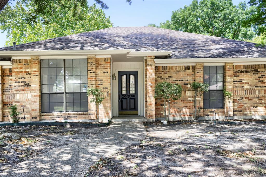 734 Swallow Drive