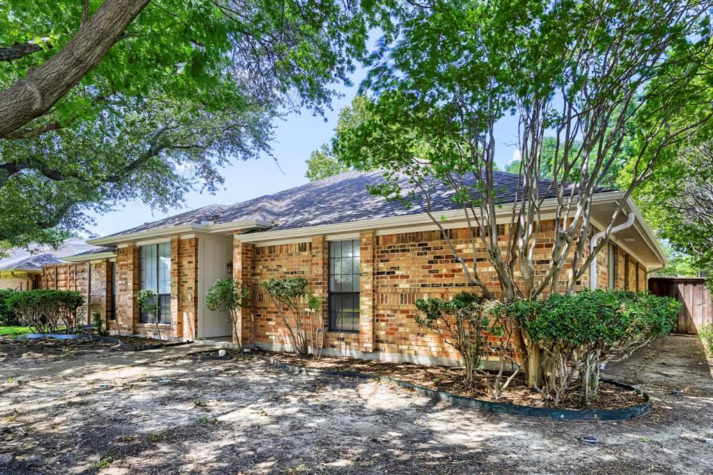 734 Swallow Drive