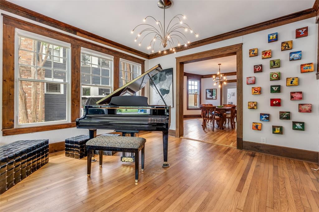 Munger Place - Residential