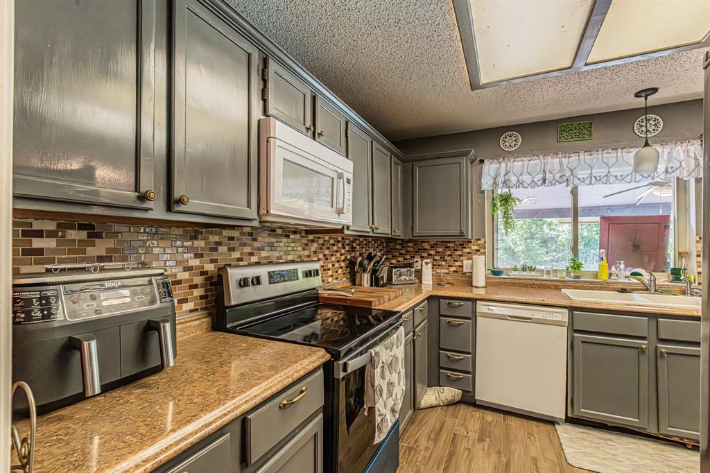 Turf Club Estates Add - Residential