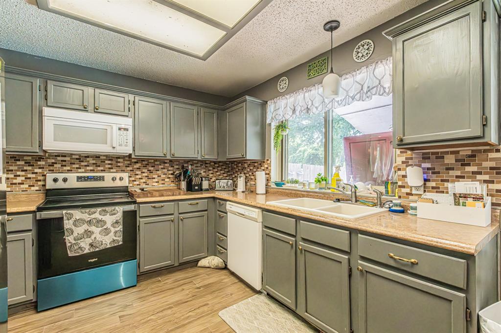 Turf Club Estates Add - Residential