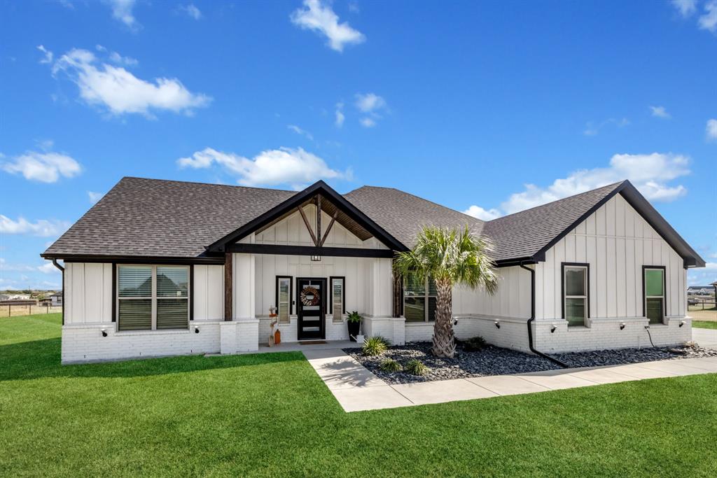 6028 Raspberry Lane