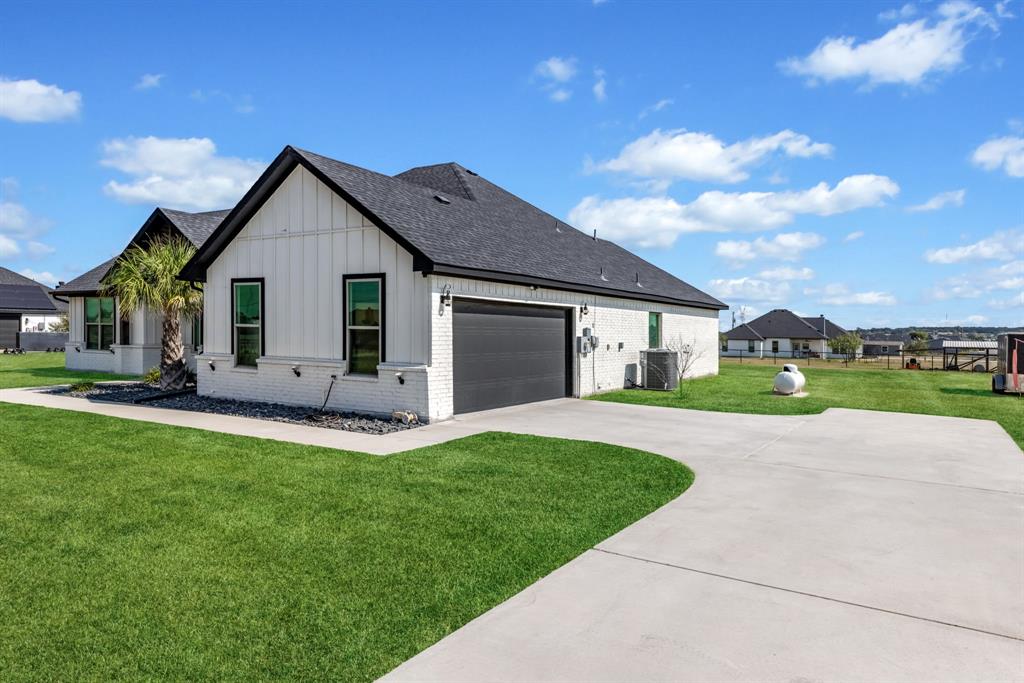 6028 Raspberry Lane