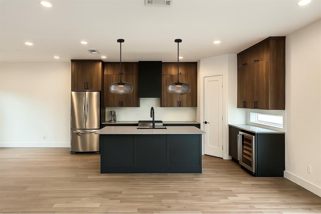 2906 Hawthorne Avenue 104