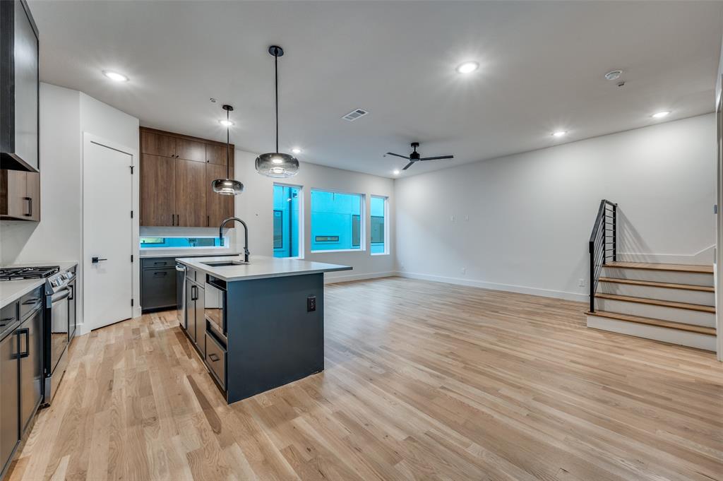 2906 Hawthorne Avenue 104