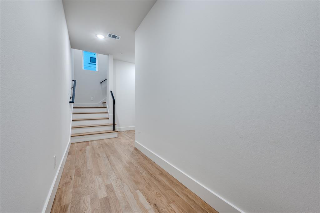 2906 Hawthorne Avenue 104