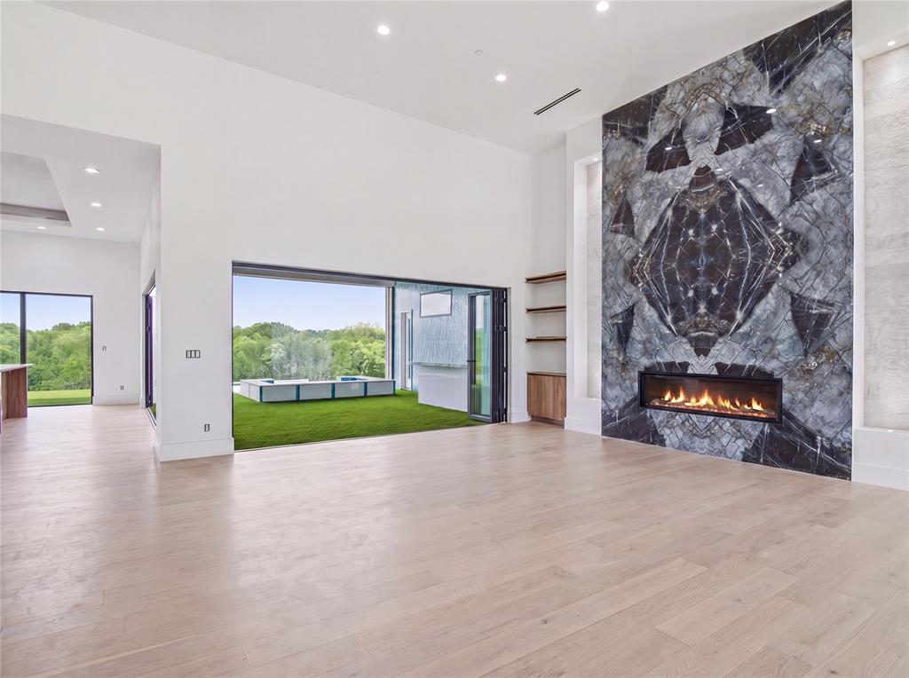 2800 N Kimball Avenue