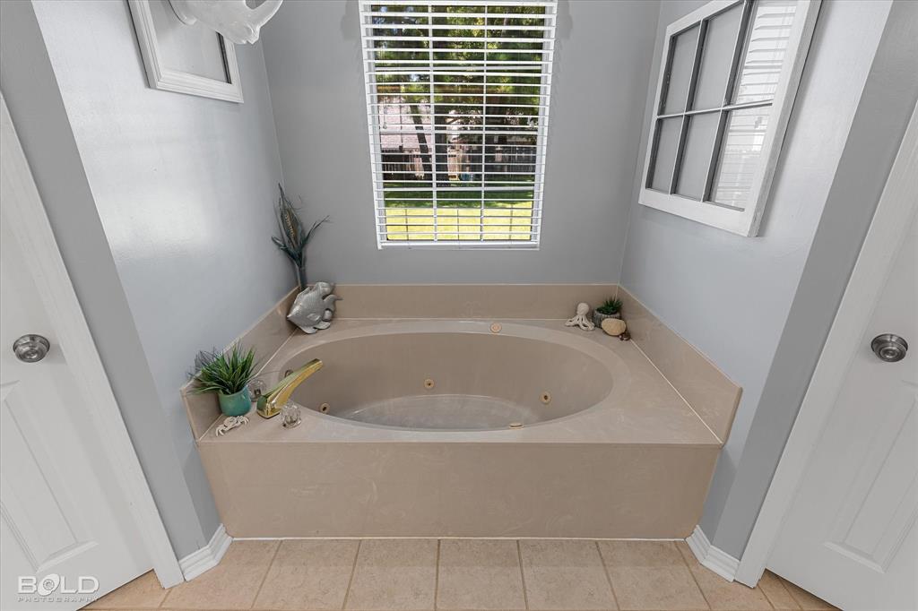 Bossier City, Louisiana 71111, United States, 4 Bedrooms Bedrooms, ,2 BathroomsBathrooms,Residential,Active,179192