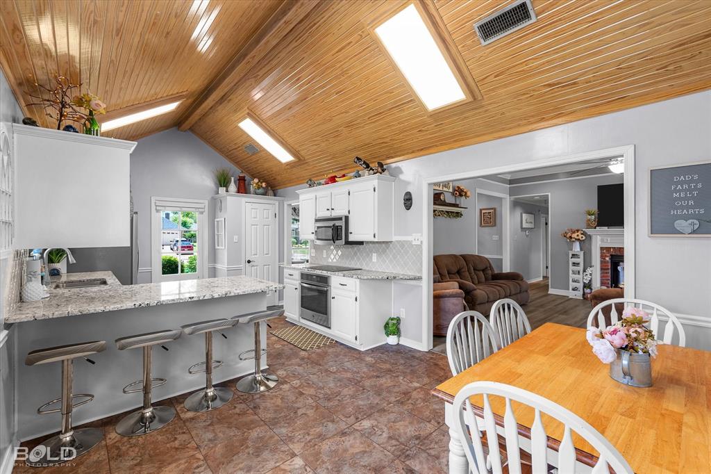 Bossier City, Louisiana 71111, United States, 4 Bedrooms Bedrooms, ,2 BathroomsBathrooms,Residential,Active,179192