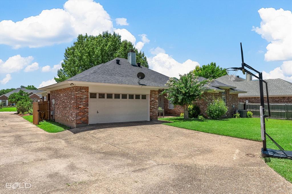 Bossier City, Louisiana 71111, United States, 4 Bedrooms Bedrooms, ,2 BathroomsBathrooms,Residential,Active,179192
