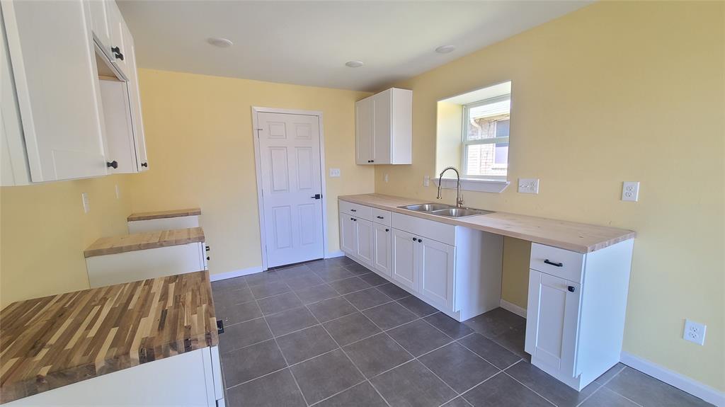 Cayman Estates - Residential Lease