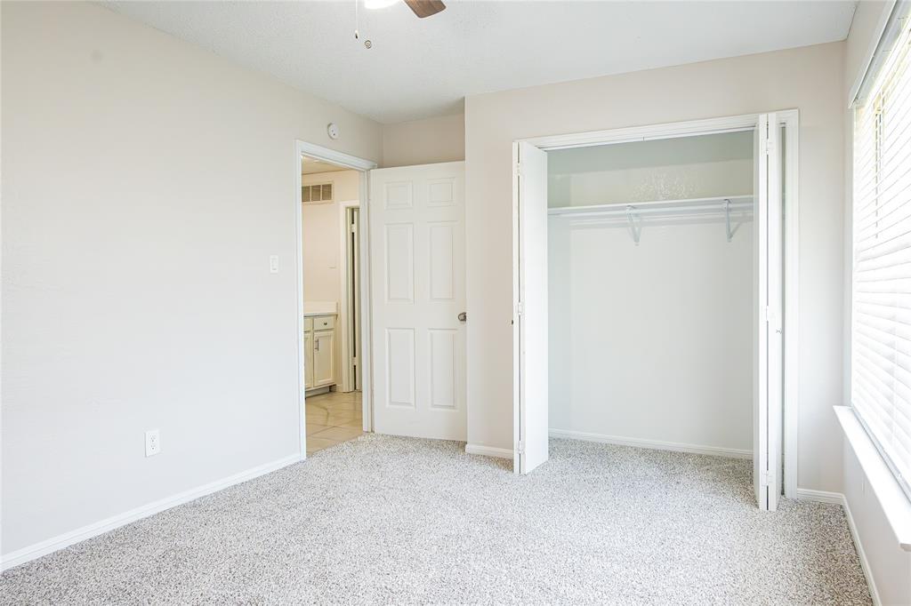 Oak Hollow Grand Prairie - Residential