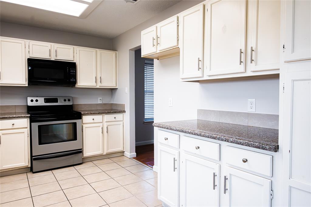 Oak Hollow Grand Prairie - Residential