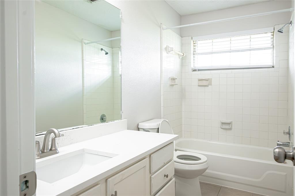 Oak Hollow Grand Prairie - Residential
