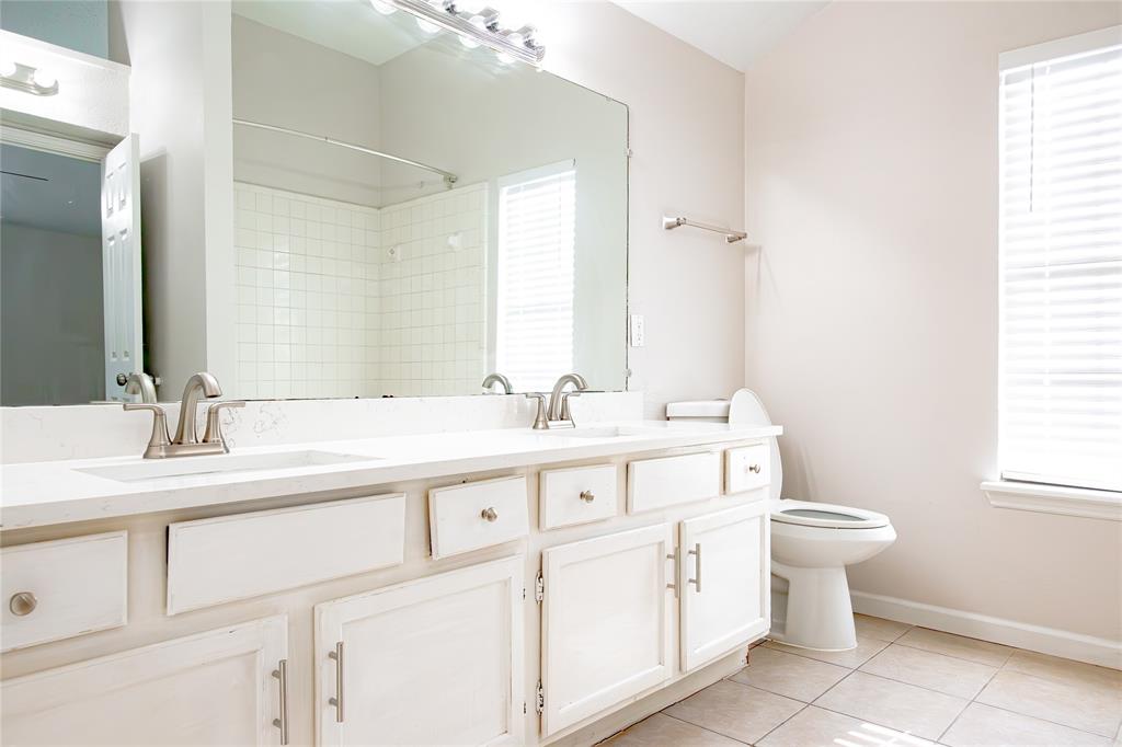 Oak Hollow Grand Prairie - Residential