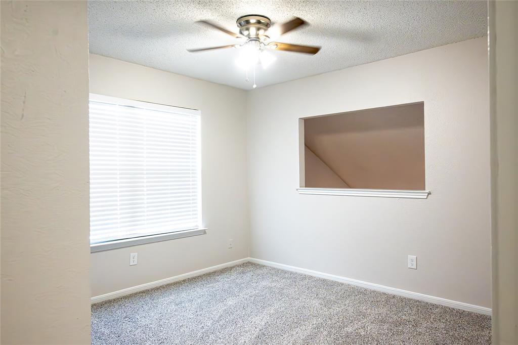 Oak Hollow Grand Prairie - Residential