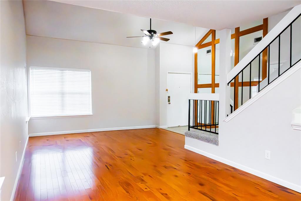 Oak Hollow Grand Prairie - Residential