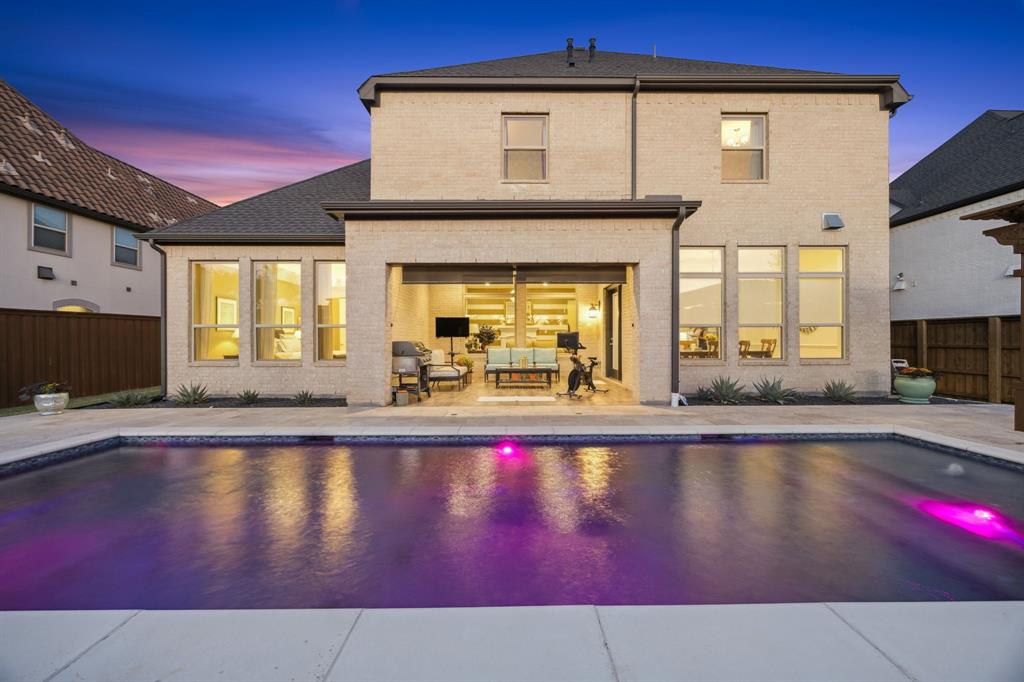 916 Glen Lake Drive