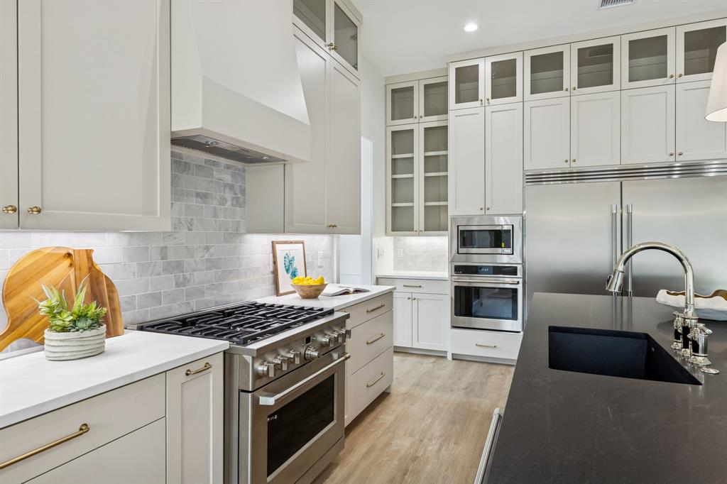 Azalea Hollow - Residential