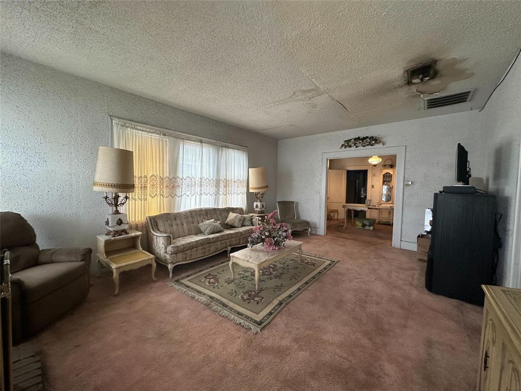 621 E Morningside Drive