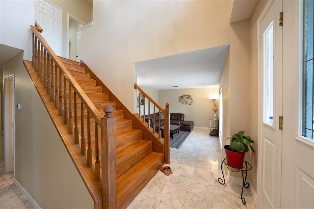 1109 Holly Drive