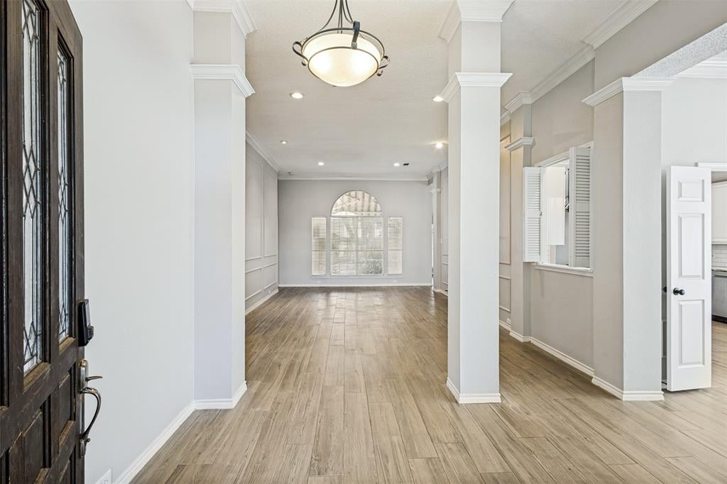 2911 Stonepointe