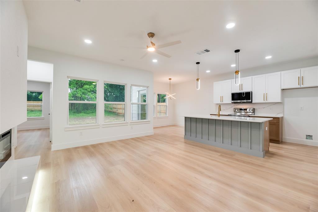3904 De Maggio Avenue
