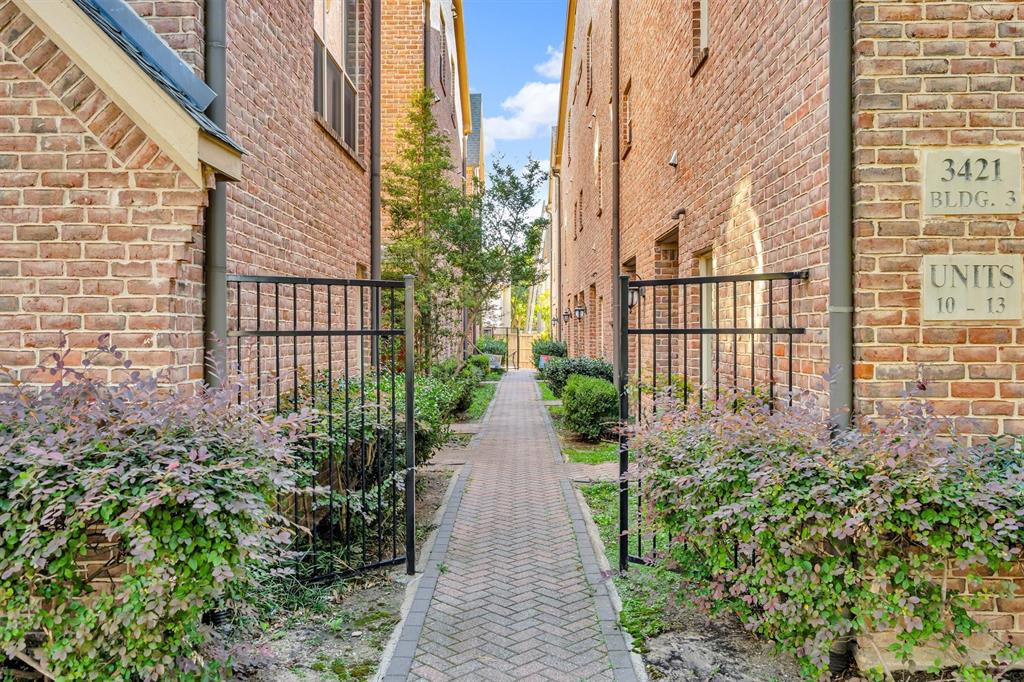 3421 Normandy Avenue 6