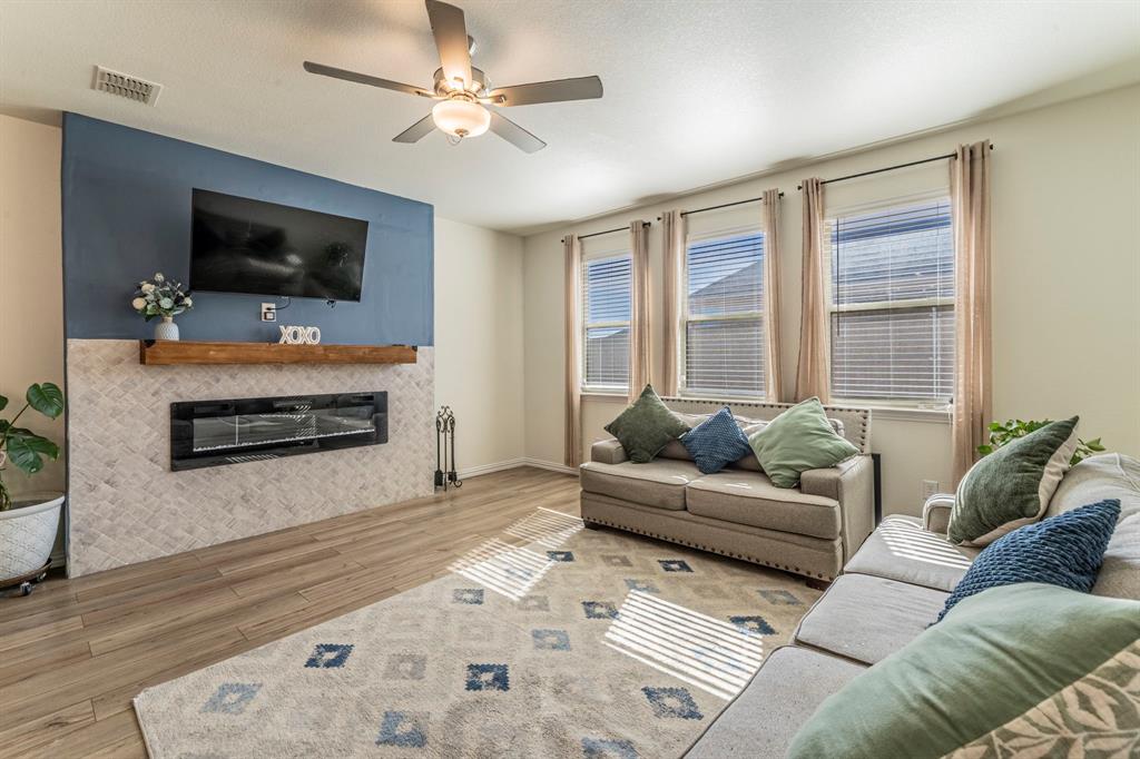 Azle Grove Ph 1 - Residential