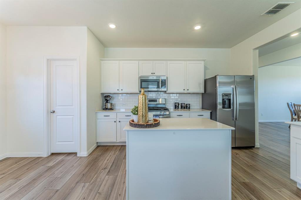 Azle Grove Ph 1 - Residential