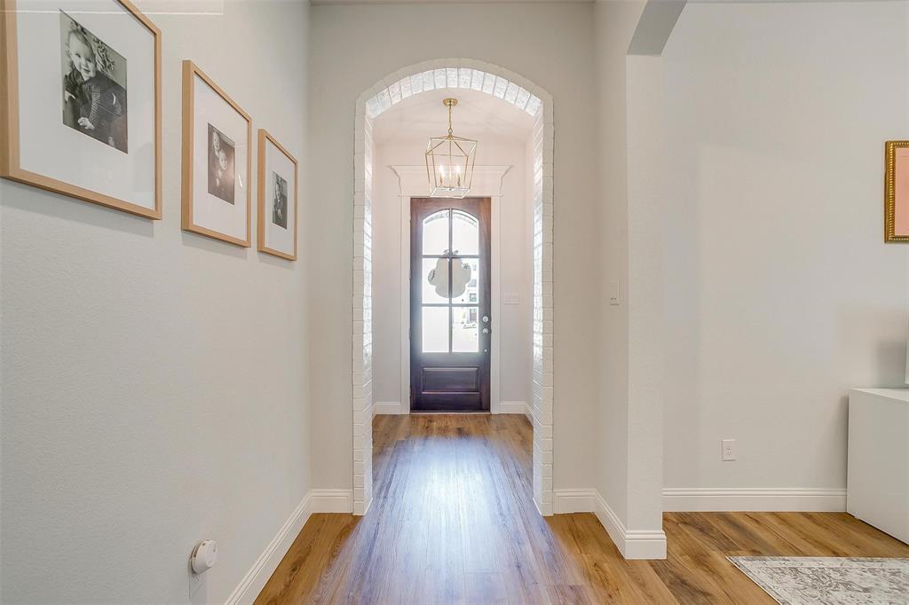 113 Observation Drive W