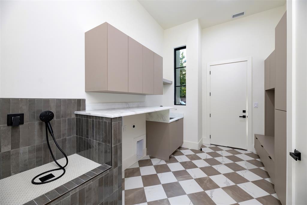 Ross Ave Annex - Residential