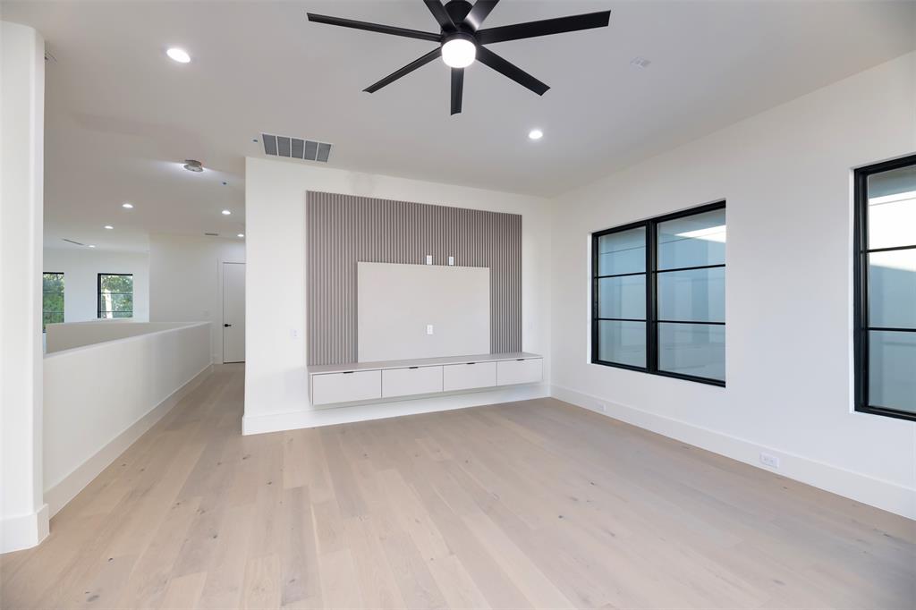 Ross Ave Annex - Residential