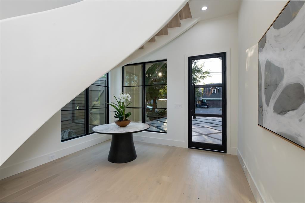 Ross Ave Annex - Residential