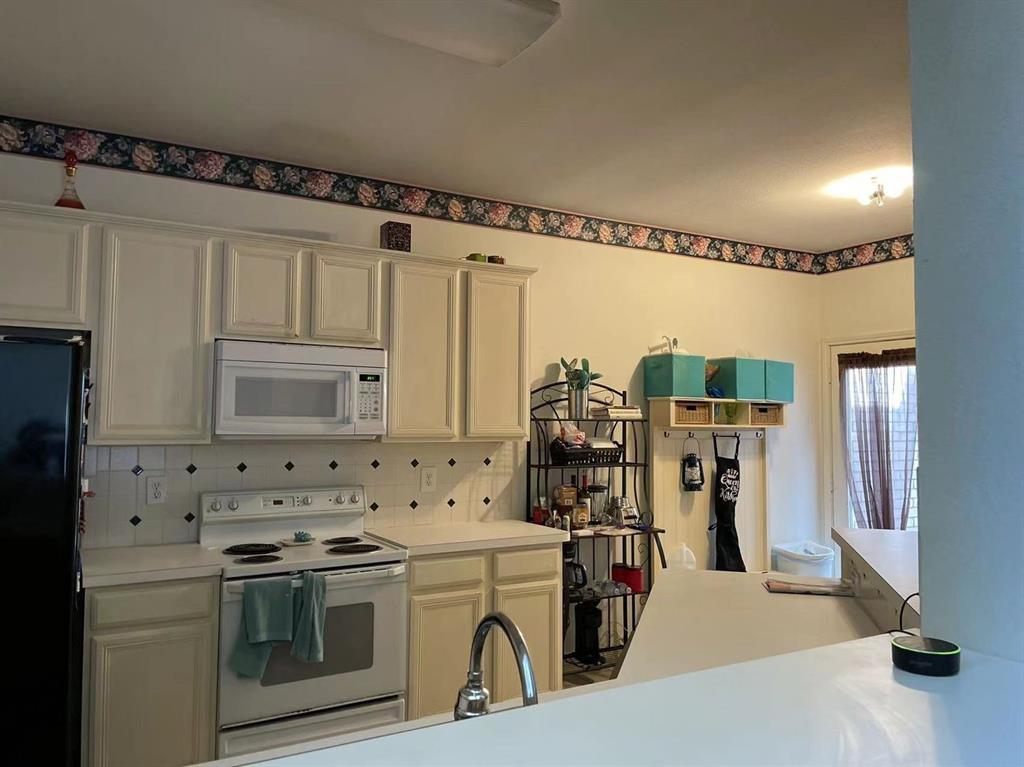 DEER CREEK AT PRESTON MEADOW - Residential Lease